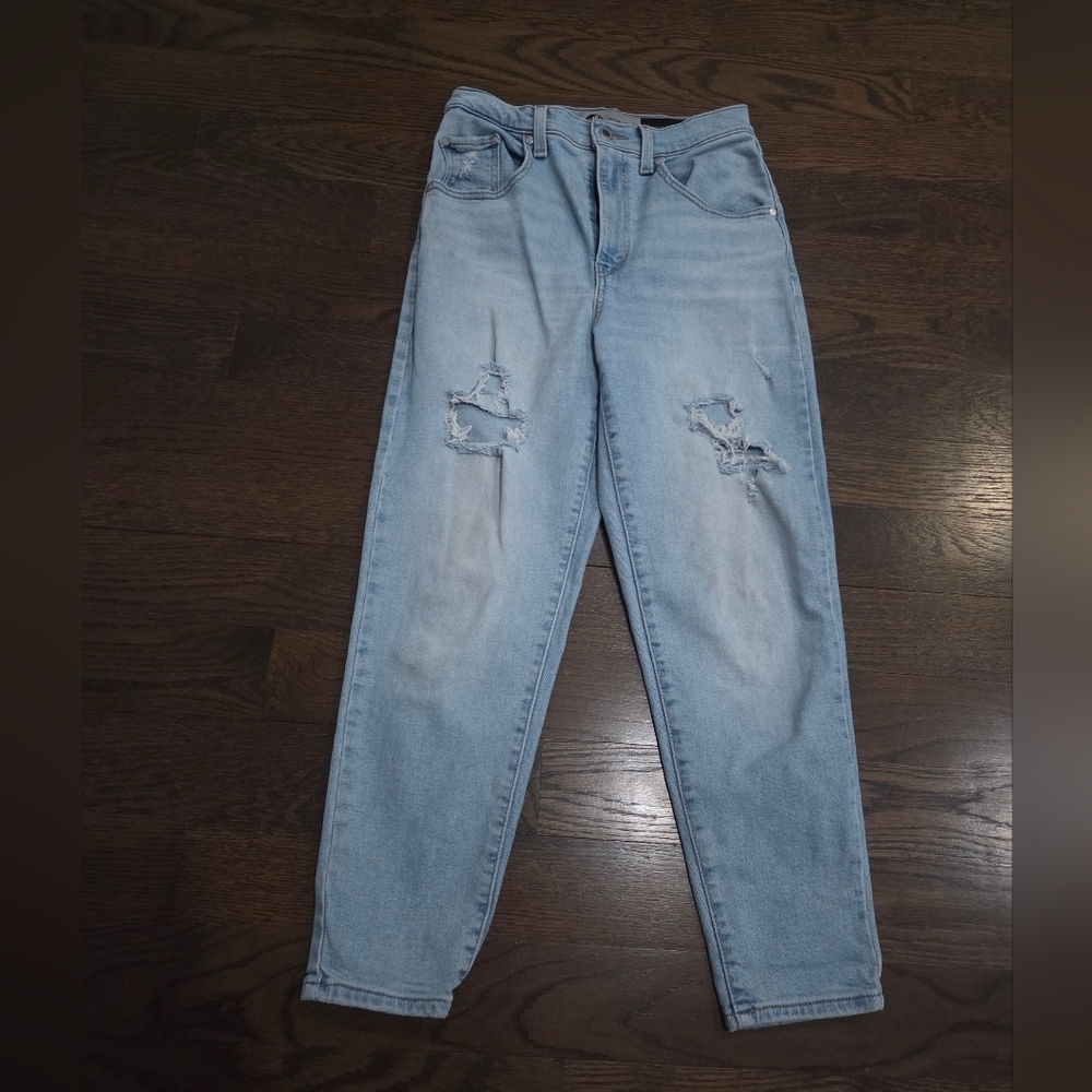 Levi's Silver Tab Light Blue Distressed Women's Mom Jeans Sz.27